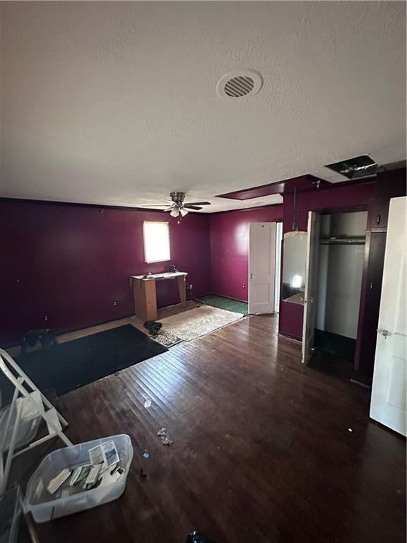 1214 W 5th St, Coffeyville, KS 67337