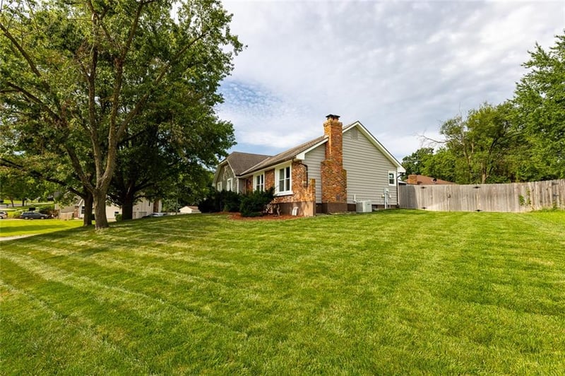 7914 N Garfield Ave, Kansas City, MO 64118