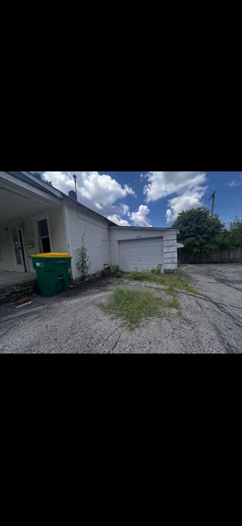 4516 State Line Rd, Kansas City, KS 66103