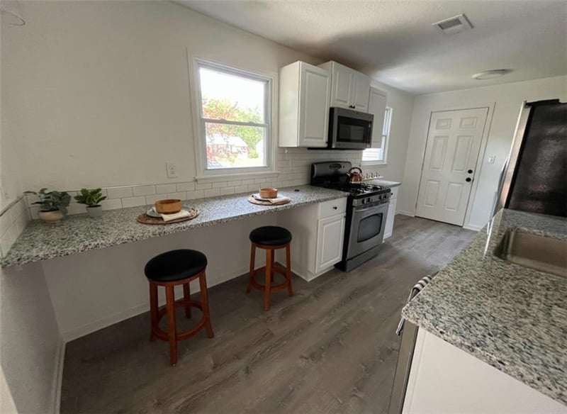 7609 Foster St, Overland Park, KS 66204