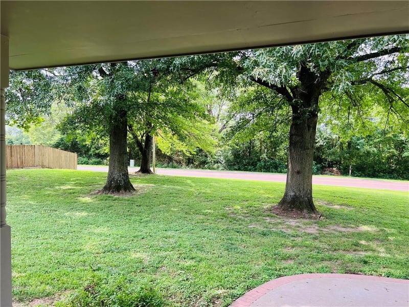 8201 SE 371 Hw, St Joseph, MO 64507