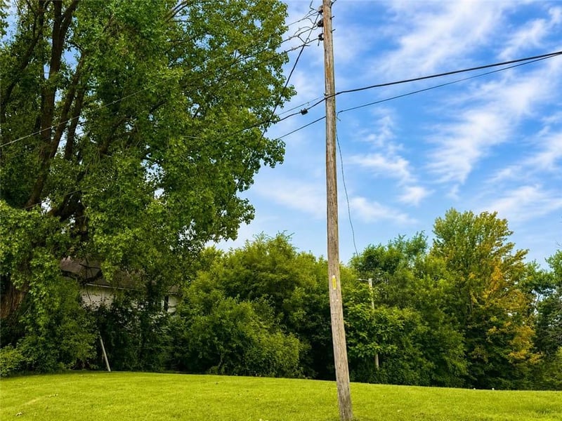 207 N High St, Grant City, MO 64456