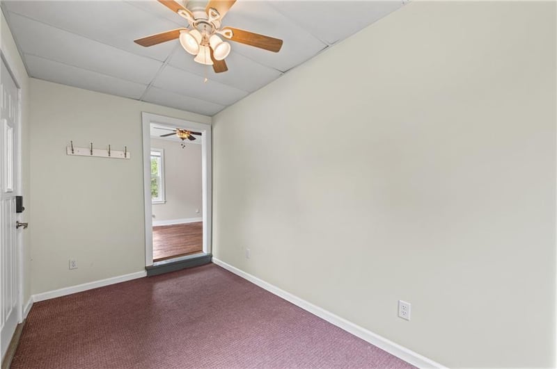 1138 Kansas St, Leavenworth, KS 66048