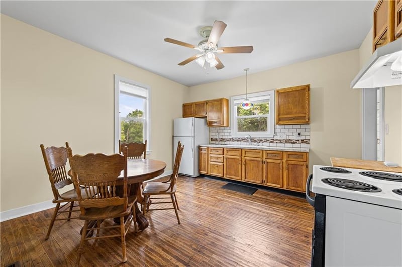 1138 Kansas St, Leavenworth, KS 66048