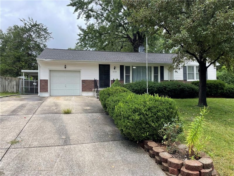 12102 E 47th Ter, Independence, MO 64055