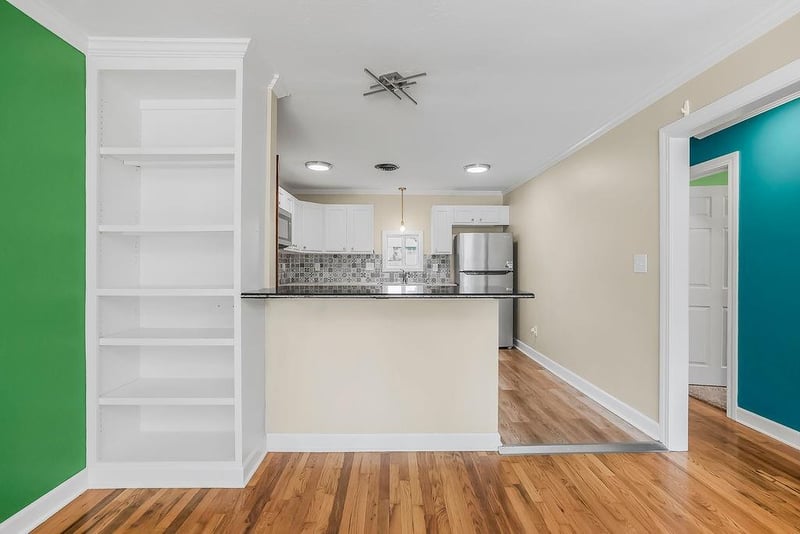 841 N Washington St, Spring Hill, KS 66083