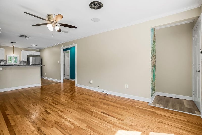 841 N Washington St, Spring Hill, KS 66083