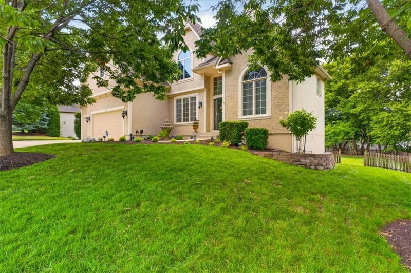 14804 Carter St, Overland Park, KS 66221