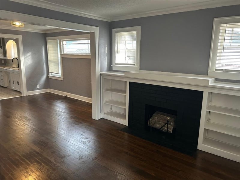 4129 College Ave, Kansas City, MO 64130