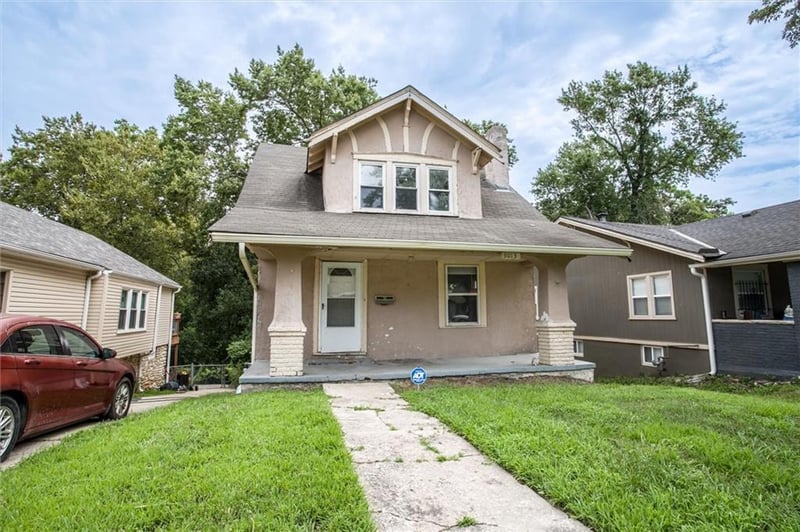 3013 Parkwood Blvd, Kansas City, KS 66104