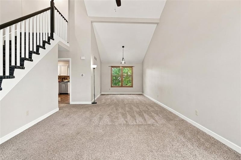 1207 SW Eastman Ct, Blue Springs, MO 64015