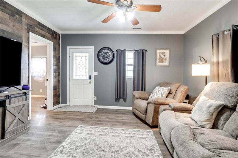 204 W Pearl St, Savannah, MO 64485
