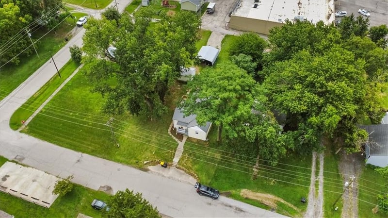 204 W Pearl St, Savannah, MO 64485