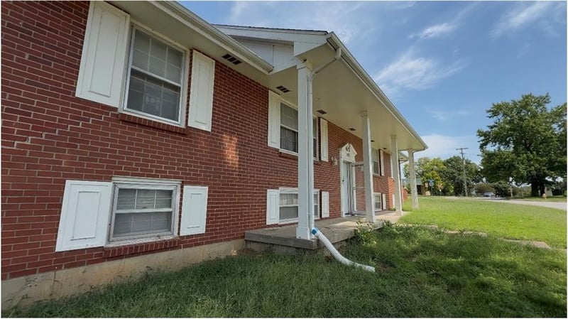 101 W Insley Ave, Bonner Springs, KS 66012