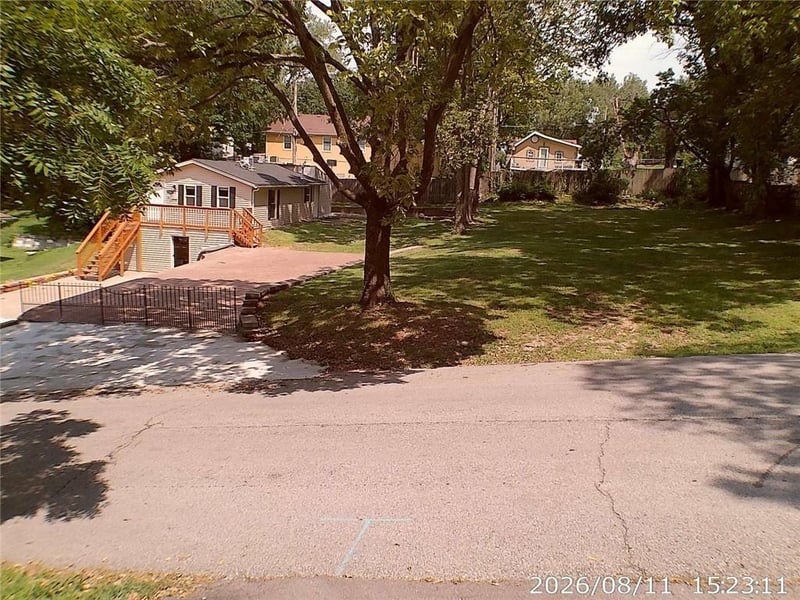 11406 E 10th St S, Independence, MO 64054