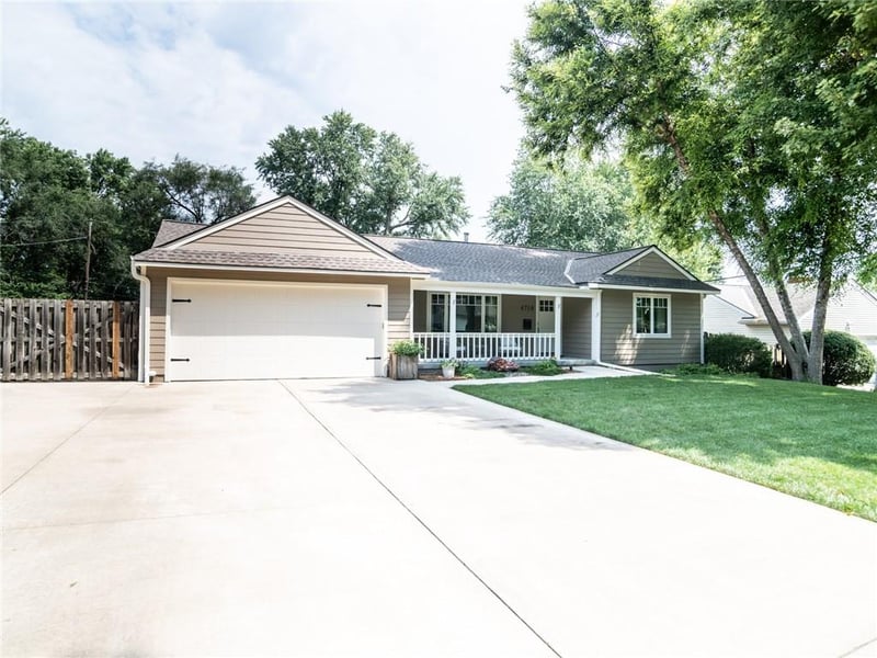 4716 W 61st St, Mission, KS 66205