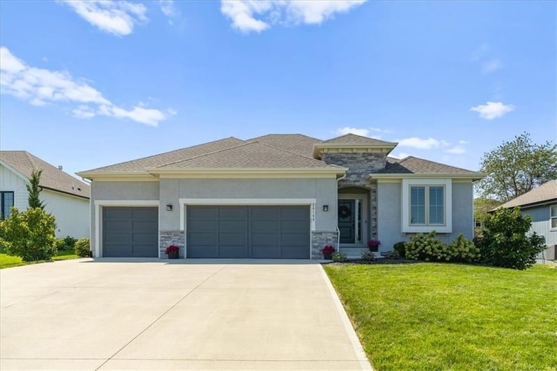20108 Barker St, Spring Hill, KS 66083