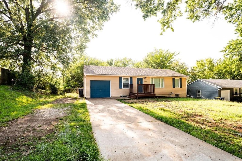 10010 Bellaire Ave, Kansas City, MO 64134