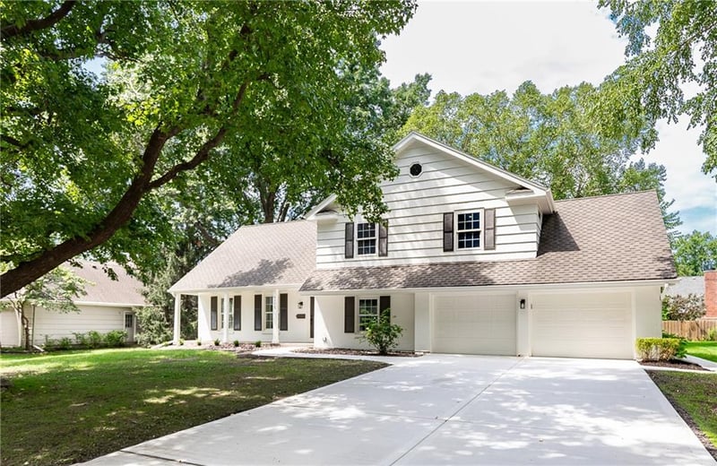 9308 Alhambra St, Prairie Village, KS 66207