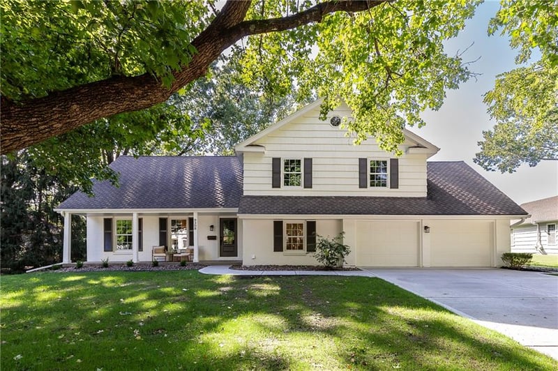 9308 Alhambra St, Prairie Village, KS 66207