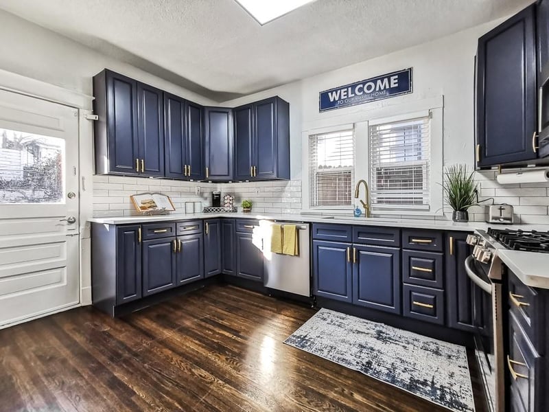 4548 Mercier St, Kansas City, MO 64111
