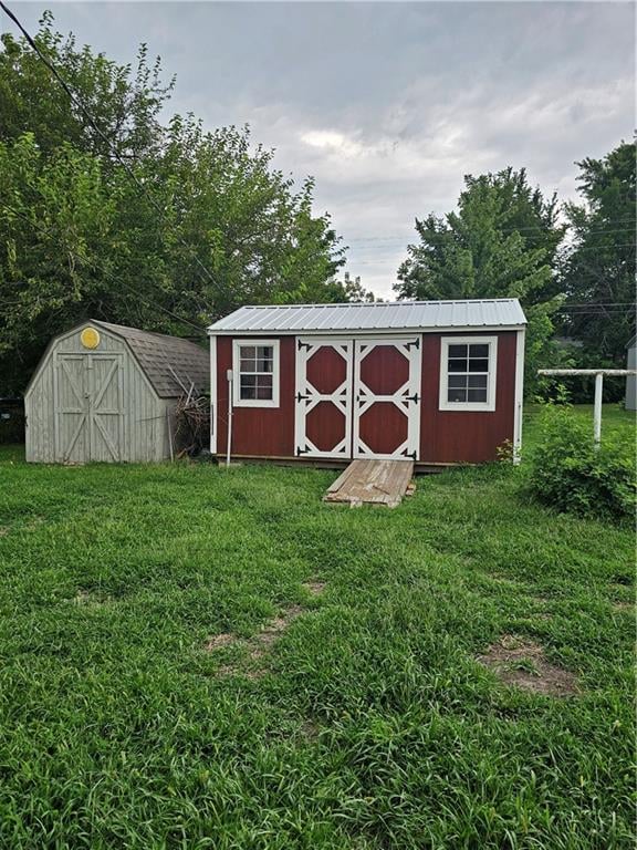 240 W 11th St, Horton, KS 66439