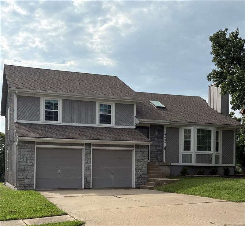 14606 Bristol Ave, Grandview, MO 64030