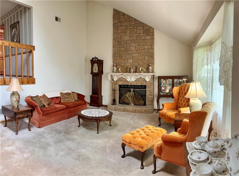 14606 Bristol Ave, Grandview, MO 64030