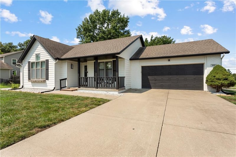 1601 Elm St, Eudora, KS 66025