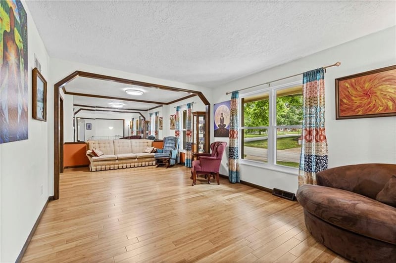 3408 S Phelps Rd, Independence, MO 64055