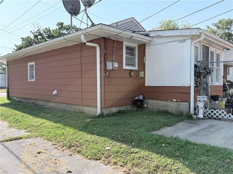 409 N 15th St, Independence, KS 67301