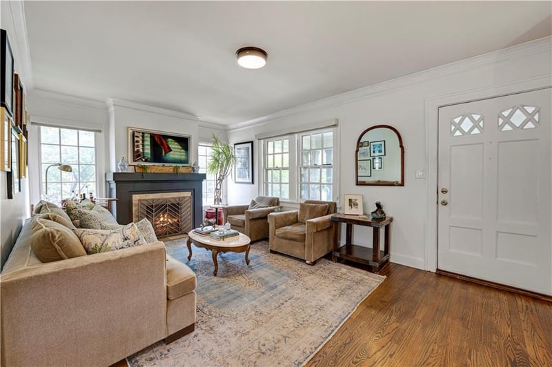 4921 Wyoming St, Kansas City, MO 64112