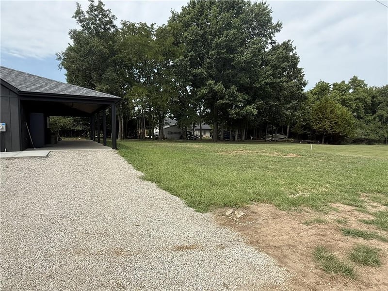 121 Elm Dr, Linn Valley, KS 66040