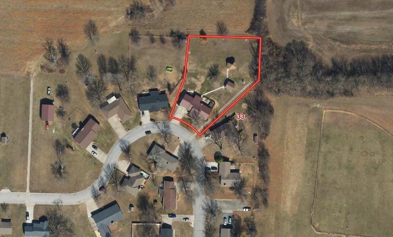 109 E Hardin Pl, Nevada, MO 64772