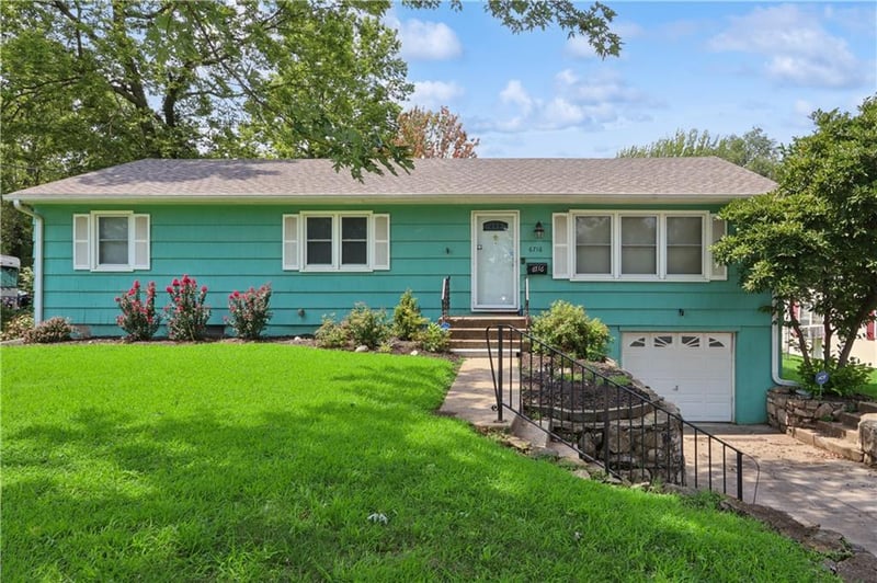 6716 Corrington Ave, Kansas City, MO 64133