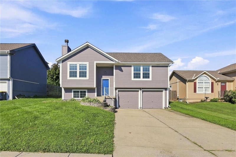 11324 N Central St, Kansas City, MO 64155