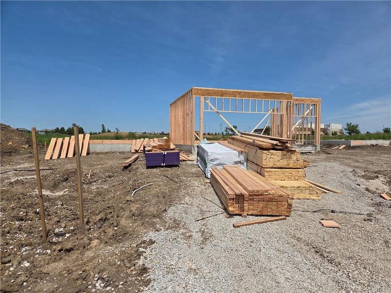 17486 W 169th Ter, Olathe, KS 66062