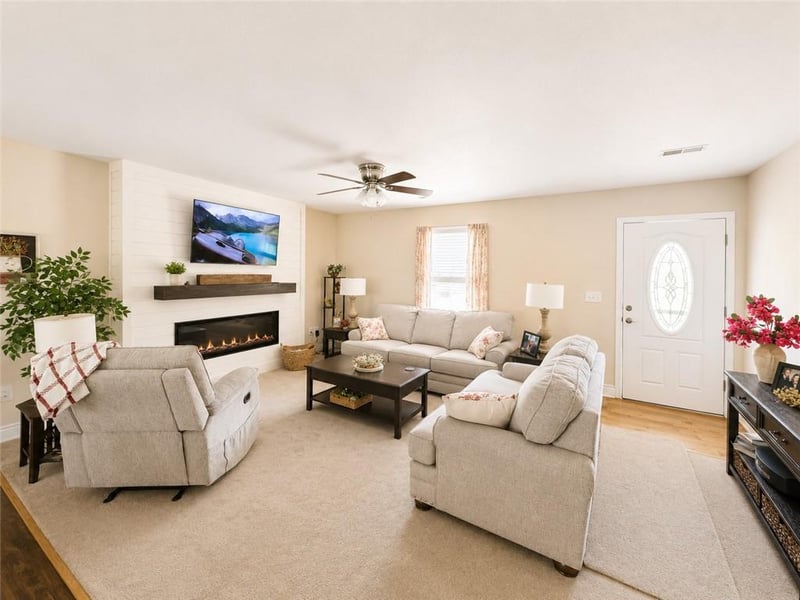 1143 15 N/A, Knob Noster, MO 65336