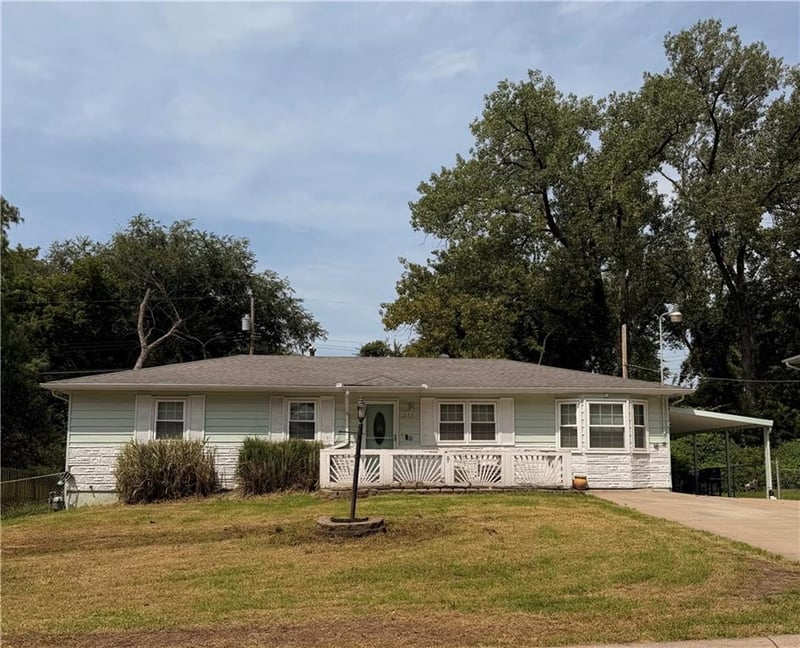 212 N 81st Ter, Kansas City, KS 66112