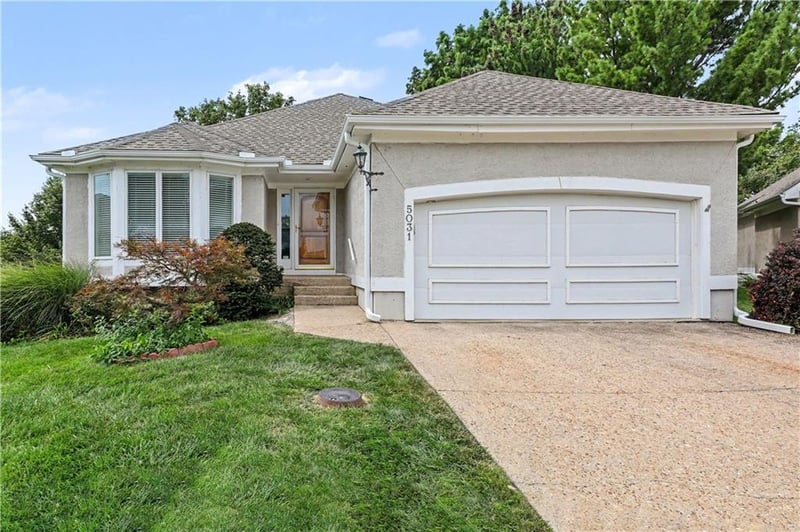 5031 W 120th Pl, Overland Park, KS 66209