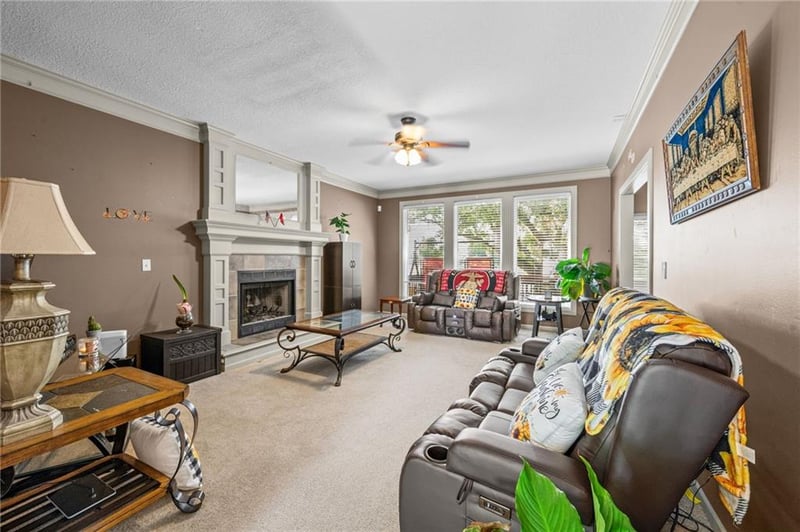 5924 NE Turquoise Dr, Lee's Summit, MO 64064