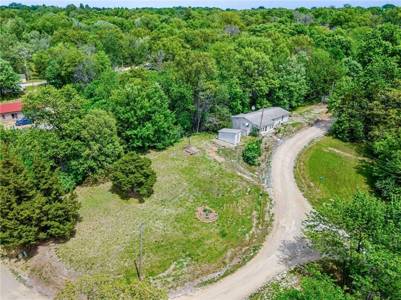 71323 Fawnwood Dr, Trenton, MO 64683