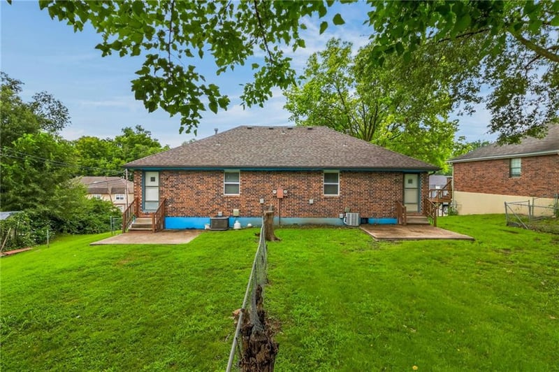 9408 E 83rd St, Raytown, MO 64138