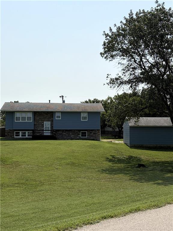 1017 Willett St, Burlington, KS 66839