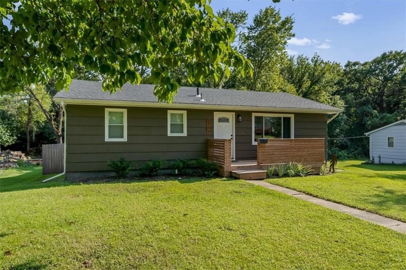 5709 E 107th Ter, Kansas City, MO 64137