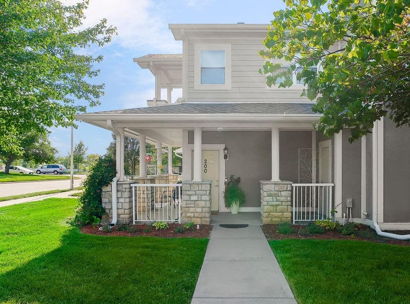 11701 S Roundtree St #200, Olathe, KS 66061