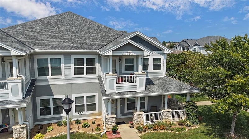 11701 S Roundtree St #200, Olathe, KS 66061