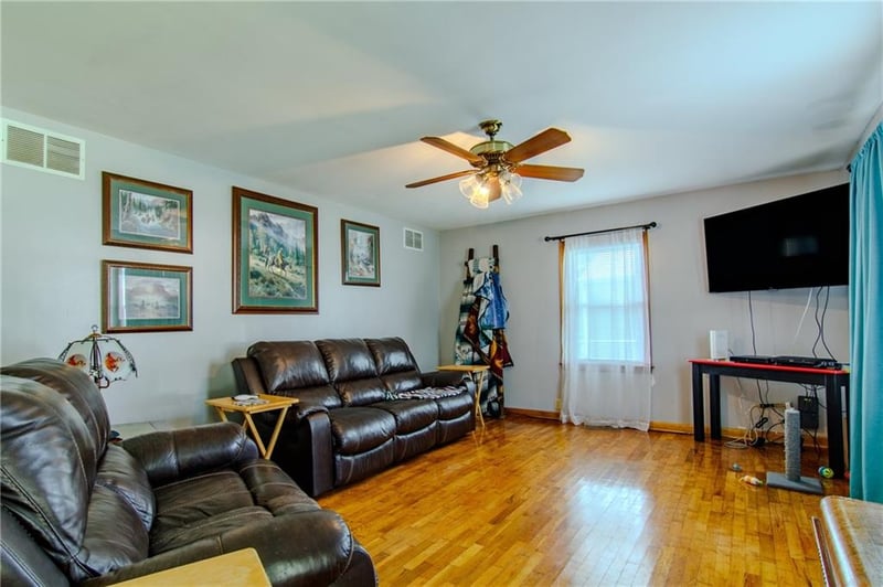 409 S High St S, Butler, MO 64730
