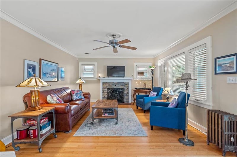 6439 Walnut St, Kansas City, MO 64113