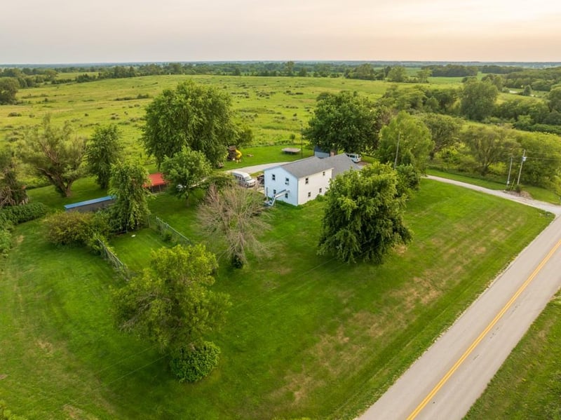 1033 Highway Nn Hw, Spickard, MO 64679